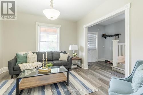 Previous Staging furniture - 730 Park Street S, Peterborough (Otonabee Ward 1), ON - Indoor Photo Showing Living Room