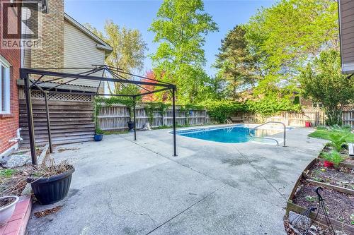 706 Esser Crescent, Sarnia, ON 