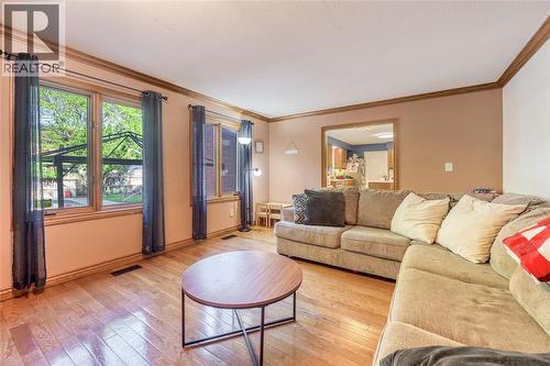 706 Esser Crescent, Sarnia, ON 