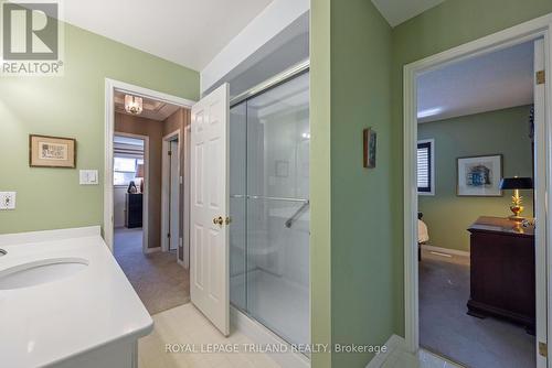 17 - 1100 Byron Baseline Road, London South (South K), ON - Indoor Photo Showing Bathroom