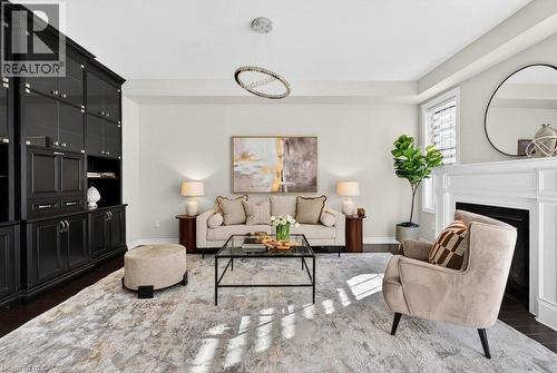 523 Terrace Way, Oakville, ON - Indoor