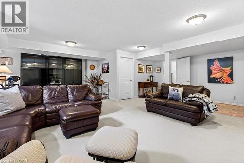 523 Terrace Way, Oakville, ON - Indoor Photo Showing Living Room
