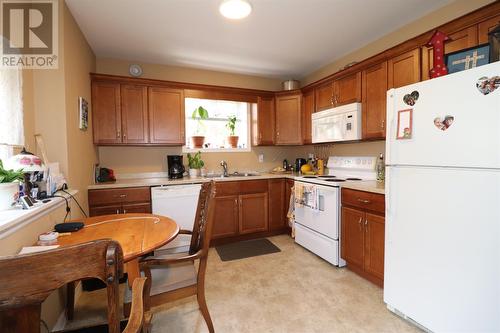 7 Squires Road, Paradise, NL 