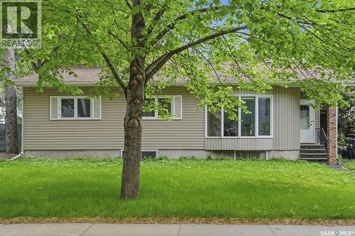 302 Mckinnon Avenue S, Saskatoon, SK 
