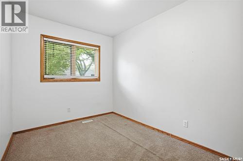 302 Mckinnon Avenue S, Saskatoon, SK 