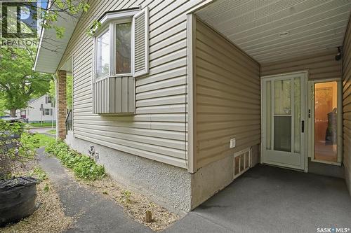 302 Mckinnon Avenue S, Saskatoon, SK 