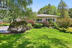 951 CLOVERLEAF DRIVE  Burlington, ON L7T 3Y8