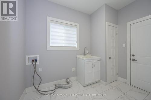 1062 Melsetter Way, London North (North S), ON 
