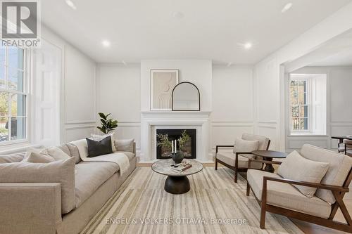 Living room - 35 Mackay Street, Ottawa, ON 