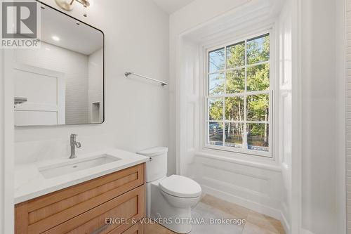 Main bath - 35 Mackay Street, Ottawa, ON 