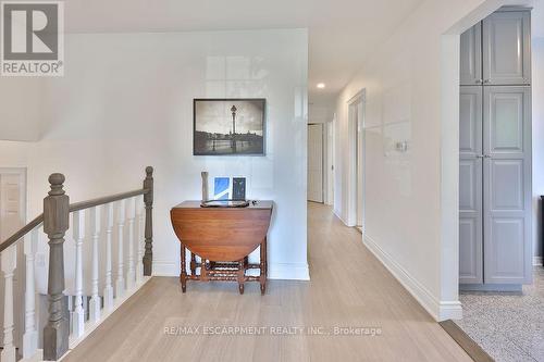 11 Lynwood Drive, Hamilton, ON 