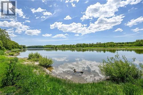 2 Townline Road E, Cayuga, ON 
