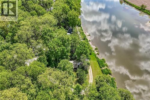 2 Townline Road E, Cayuga, ON 