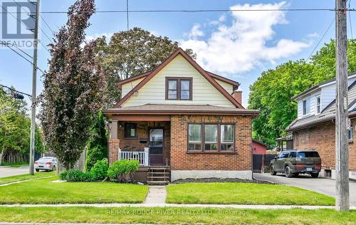 338 JARVIS STREET  Oshawa, ON L1G 5L2
