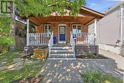 10 MEDFORD AVENUE Toronto, ON M1L 4G2