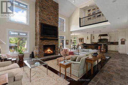 Soaring ceiling & fireplace - 75 Marine Drive, Innisfil, ON 