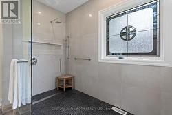 Extra large wheel in shower - 