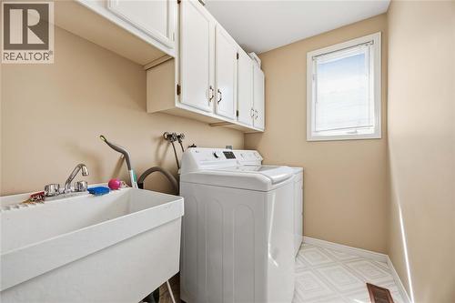 1722 Trinity Crescent, Sarnia, ON 