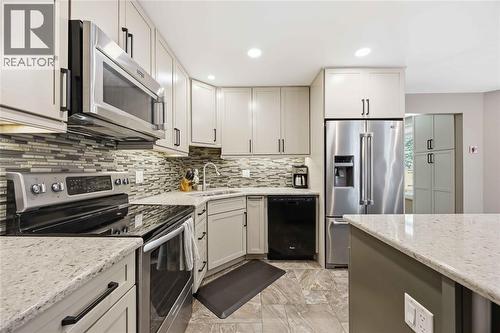 1722 Trinity Crescent, Sarnia, ON 