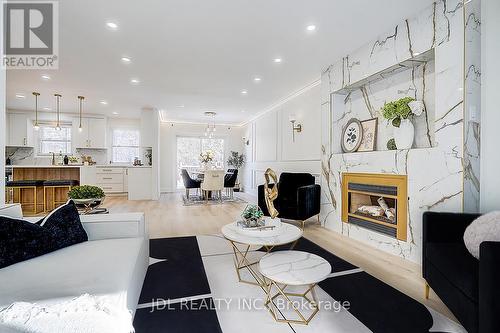 15 Crossburn Drive, Toronto, ON 