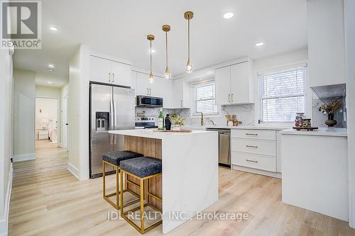 15 Crossburn Drive, Toronto, ON 