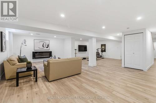 4330 Spinningdale Court, Mississauga, ON 
