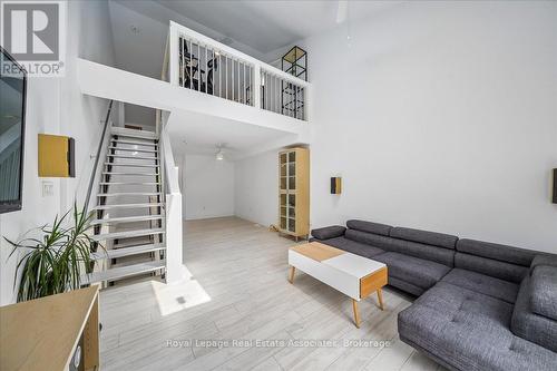 Family Room - 1168 Canterbury Road, Mississauga, ON 