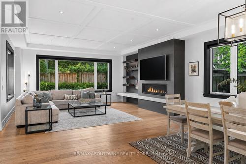 489 Lakeshore Road W, Oakville, ON 