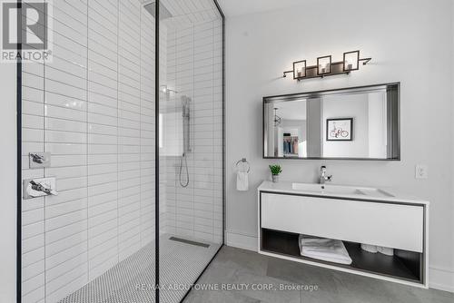 489 Lakeshore Road W, Oakville, ON 