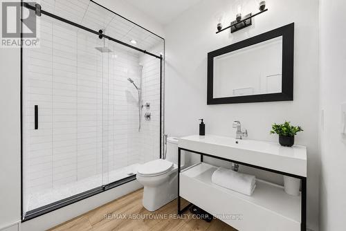 489 Lakeshore Road W, Oakville, ON 