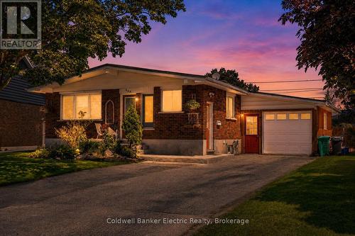 668 BARBARA CRESCENT  Peterborough (Otonabee Ward 1), ON K9J 3X5