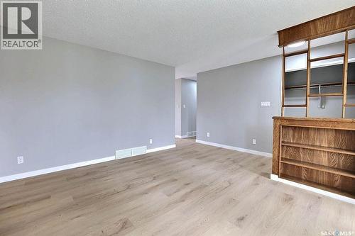 35 Chase Crescent, Regina, SK 