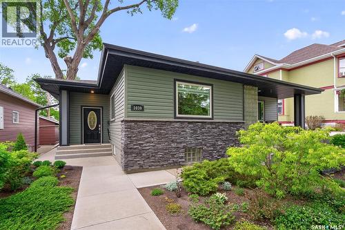 1030 1st AVENUE NW  Moose Jaw, SK S6H 3N2