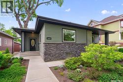 1030 1st AVENUE NW  Moose Jaw, SK S6H 3N2