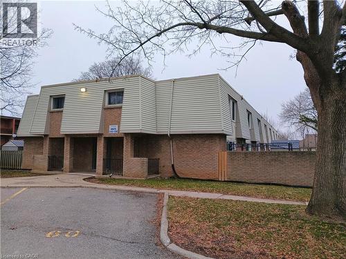 17 OLD PINE Trail Unit# 156  St. Catharines, ON L2M 6P9