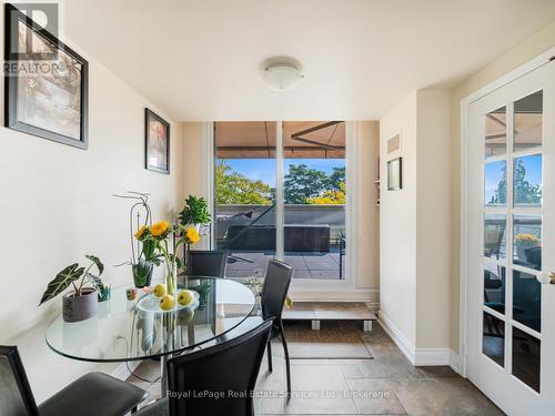 310 - 415 Locust Street, Burlington (Brant), ON - Indoor Photo Showing Dining Room