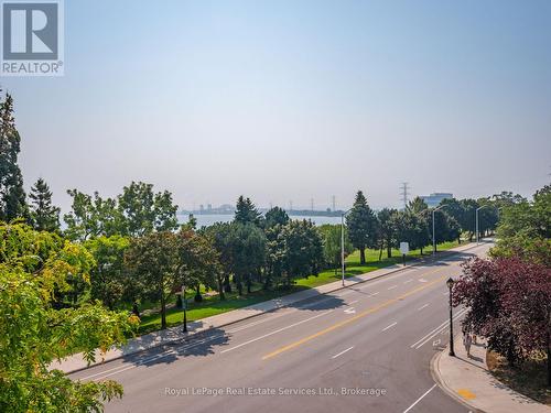 310 - 415 Locust Street, Burlington (Brant), ON - Outdoor With View