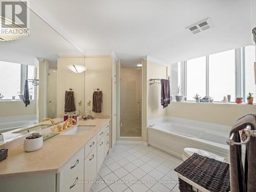 Primary Bedroom Ensuite - 310 - 415 Locust Street, Burlington (Brant), ON - Indoor Photo Showing Bathroom