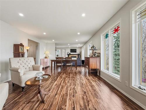 178 Daly Crescent, Brandon, MB - Indoor Photo Showing Living Room