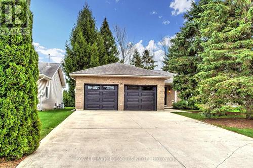 63 FAIRWAY AVENUE  Meaford, ON N4L 1X8