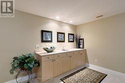 Wet bar - 