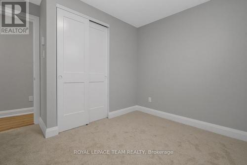 B - 558 Ashbourne Crescent, Ottawa, ON - Indoor Photo Showing Other Room