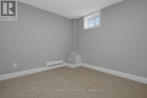 B - 558 Ashbourne Crescent, Ottawa, ON - Indoor Photo Showing Other Room