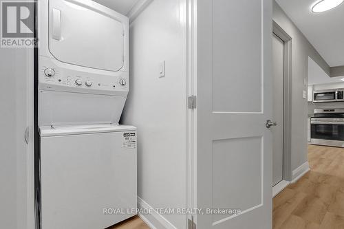 B - 558 Ashbourne Crescent, Ottawa, ON - Indoor Photo Showing Laundry Room