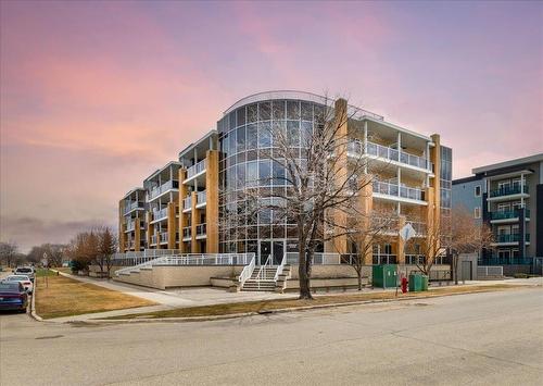 309 760 Tache Avenue  Winnipeg, MB R2H 1G8
