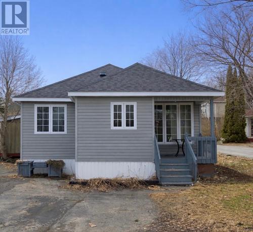 7 Exploits Avenue  Grand Falls-Windsor, NL A2A 1M3