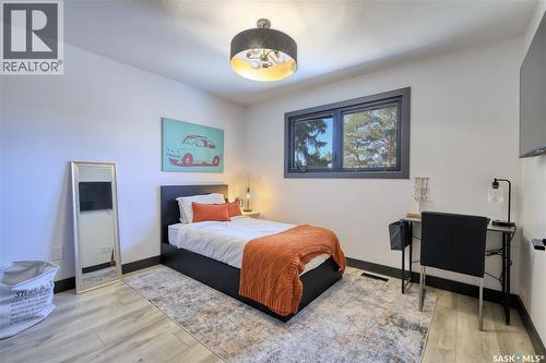 2725 Preston Avenue S, Saskatoon, SK - Indoor Photo Showing Bedroom