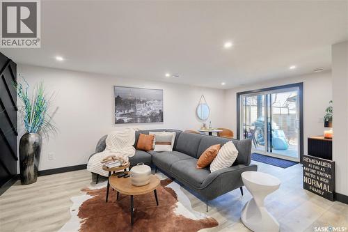2725 Preston Avenue S, Saskatoon, SK - Indoor Photo Showing Living Room