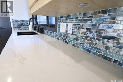 2725 Preston Avenue S, Saskatoon, SK - Indoor Photo Showing Kitchen With Double Sink