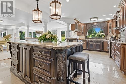 Kitchen island - 1629 Pelham Street N, Pelham (Fonthill), ON - Indoor Photo Showing Kitchen With Upgraded Kitchen